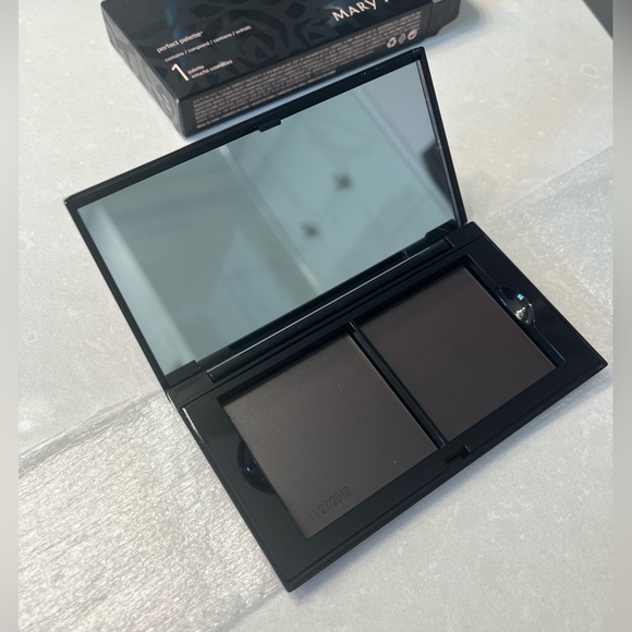 Mary Kay perfect palette, unfilled - Picture 2 of 2
